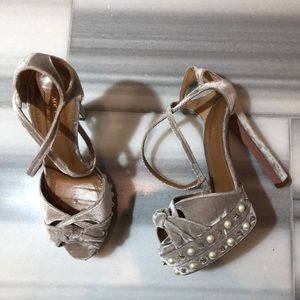 aquazzura harlow pearls